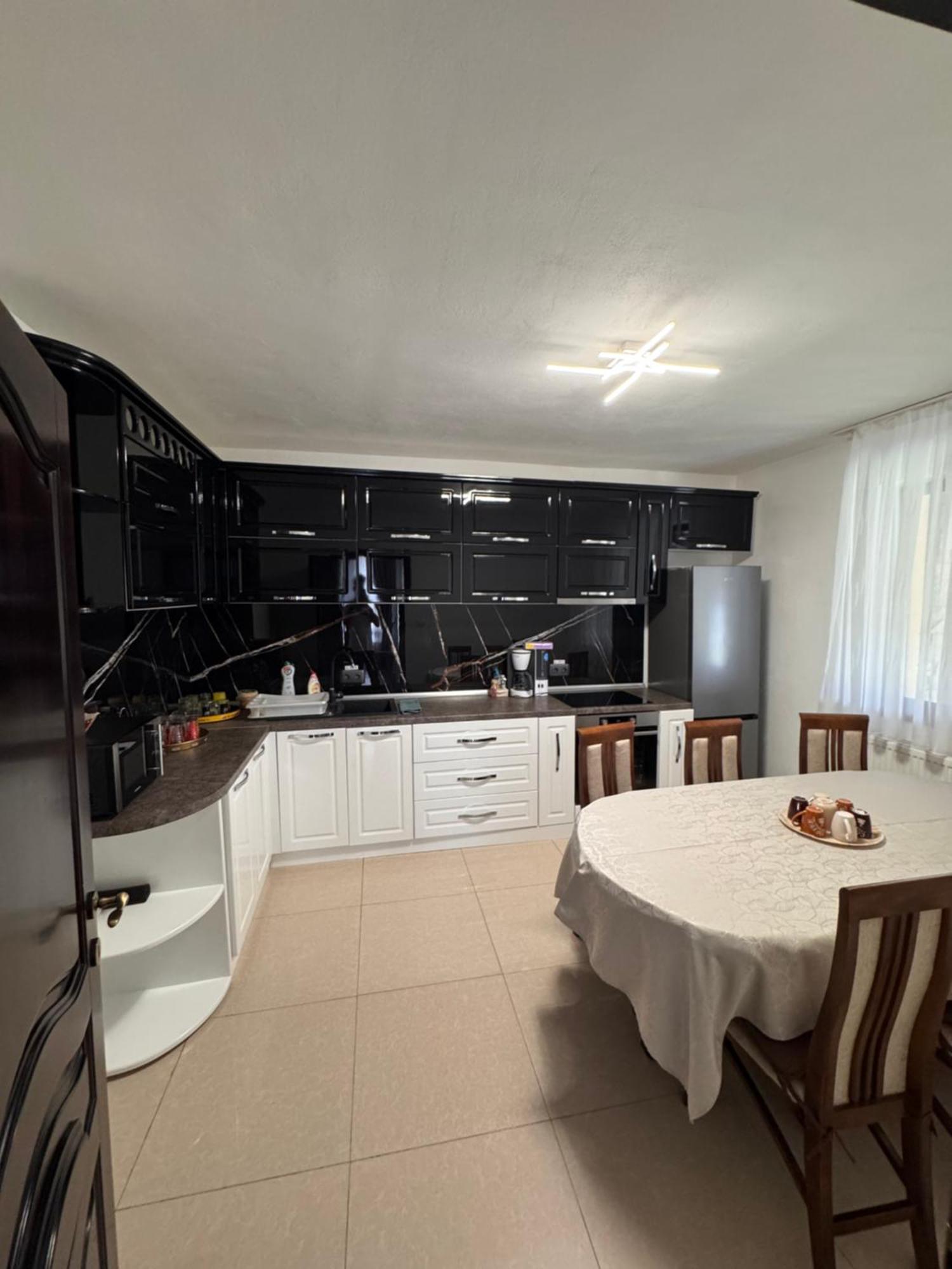Casa Casy Villa Oradea Bagian luar foto